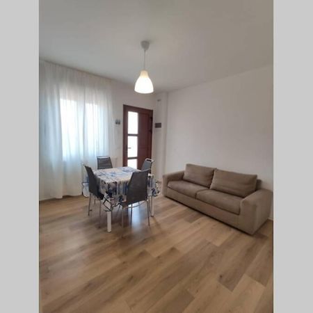 Delta D Piazza Marina- 50 Mt Dal Mare - Jesolo Apartman Kültér fotó