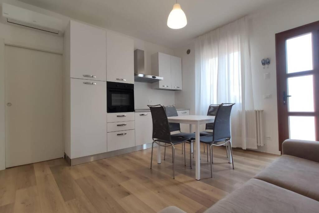 Delta D Piazza Marina- 50 Mt Dal Mare - Immobil Relax Apartman Lido di Jesolo Kültér fotó